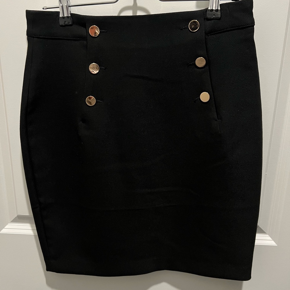 H&M Elegant Black Pencil Skirt with Gold Accents